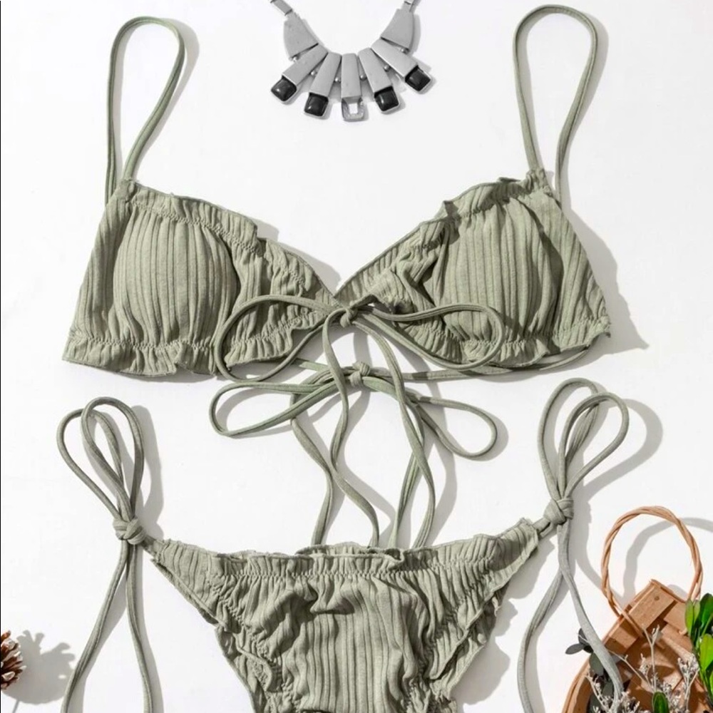 COPY - Ruffle thong bikini - Picture 6 of 6